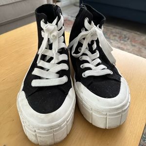 Mad Love Black High-Top Sneakers Size 7